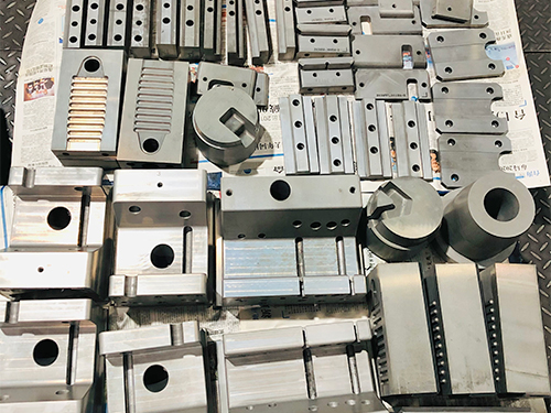 冷钢真空热处理